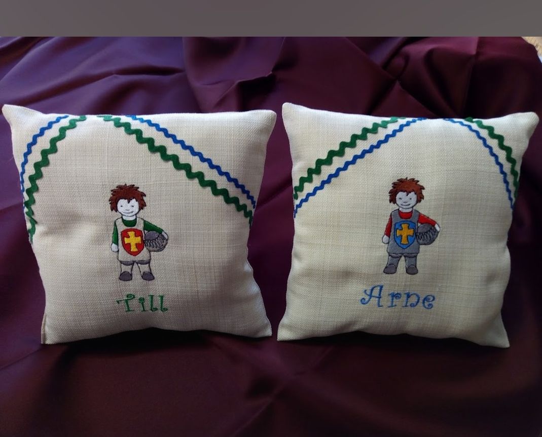 Monogramm-Stickerei von Wohnromantik Schindler - Gardinen, Maßschneiderei und Kostümverleih vom Meisterbetrieb Petra Schindler in Oschatz und Dahlen