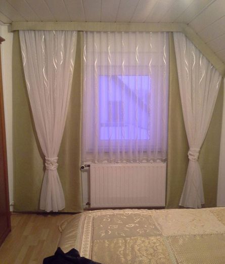 Gardinenservice von Wohnromantik Schindler - Gardinen, Maßschneiderei und Kostümverleih vom Meisterbetrieb Petra Schindler in Oschatz und Dahlen