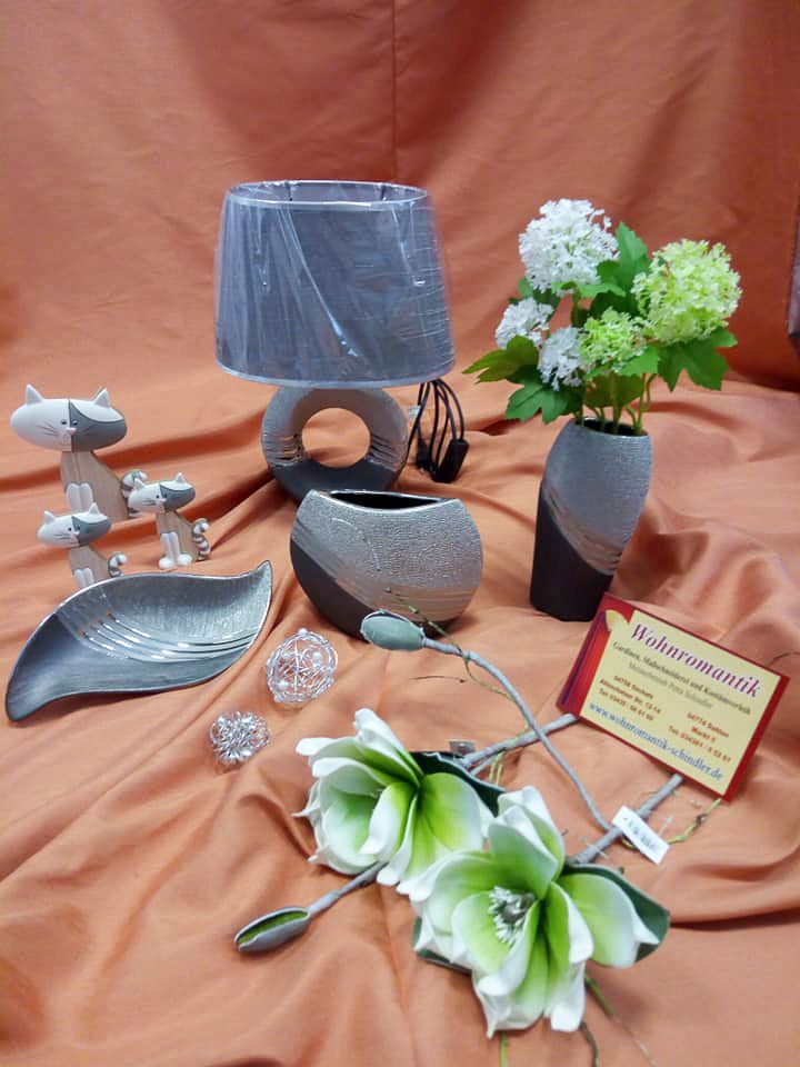 Dekorations- und Geschenkartikel von Wohnromantik Schindler - Gardinen, Maßschneiderei und Kostümverleih vom Meisterbetrieb Petra Schindler in Oschatz und Dahlen