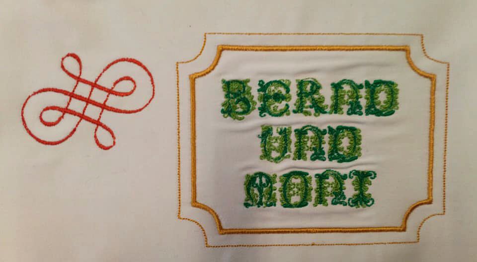 Monogramm-Stickerei von Wohnromantik Schindler - Gardinen, Maßschneiderei und Kostümverleih vom Meisterbetrieb Petra Schindler in Oschatz und Dahlen